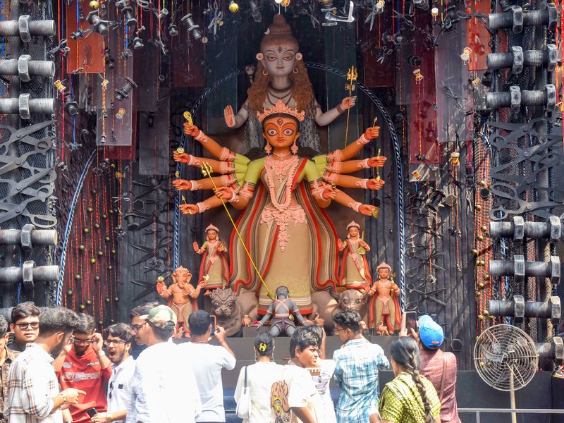 Met office predicts largely dry Durga Puja in Bengal, isolated showers likely