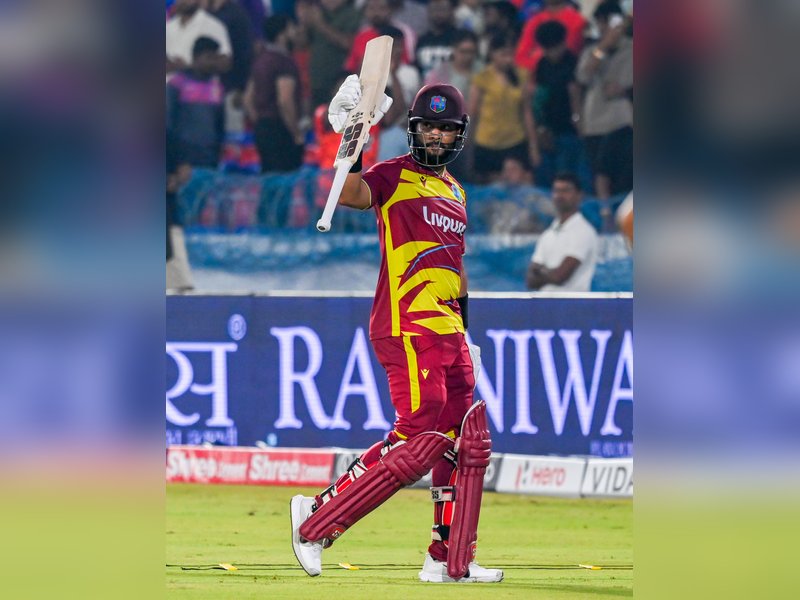 In-form Hope doesn’t throw his bat away, plays proper cricket shots, says Chanderpaul
