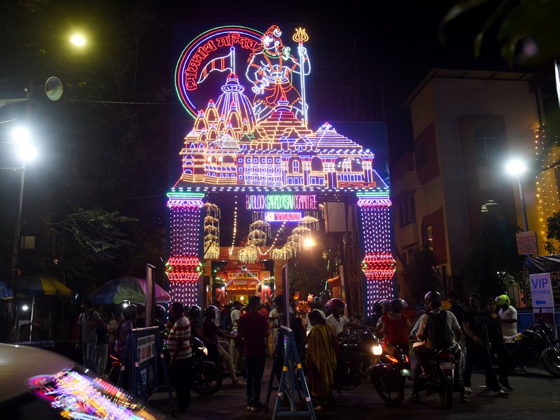 Several major Durga Puja organisers in Kolkata temporarily shut pandals for public viewing