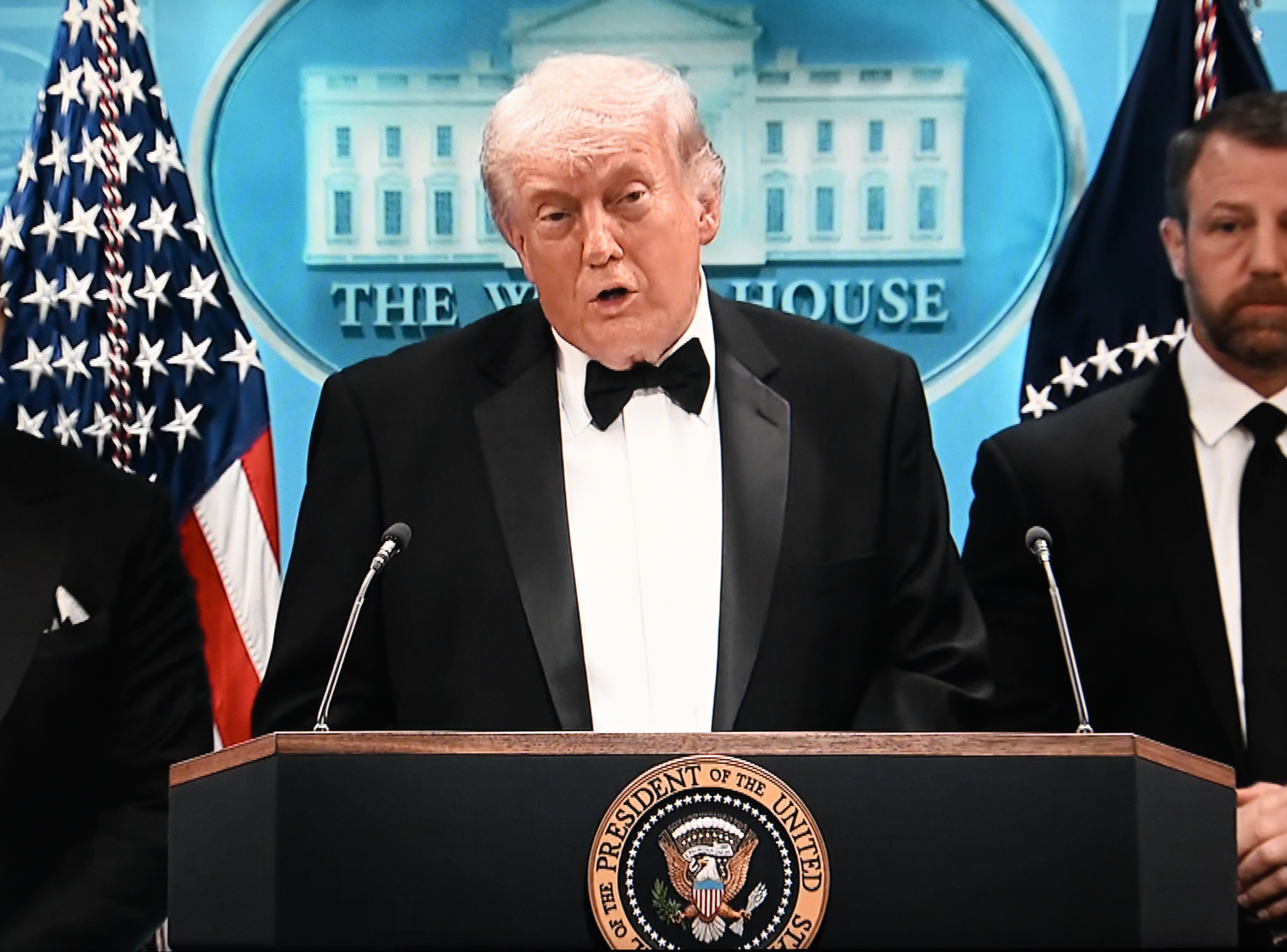 Trump vows Iran will never get nuclear weapon
