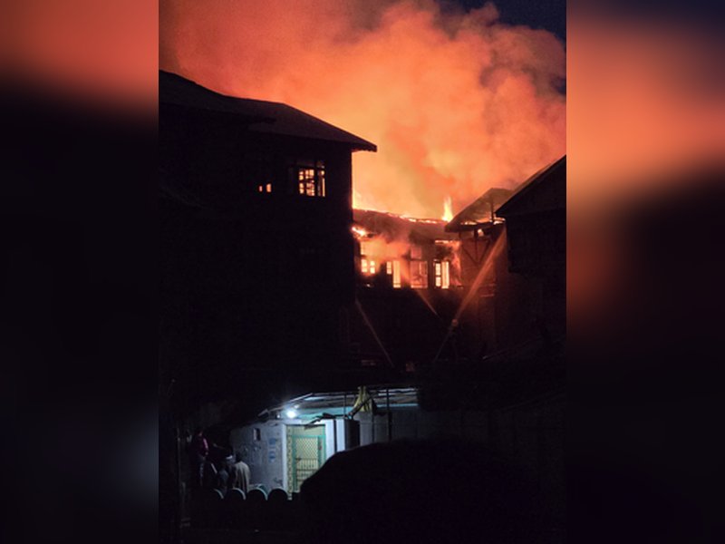 Delhi: Fire breaks out in Jahangirpuri house, firefighter injured in cylinder blast